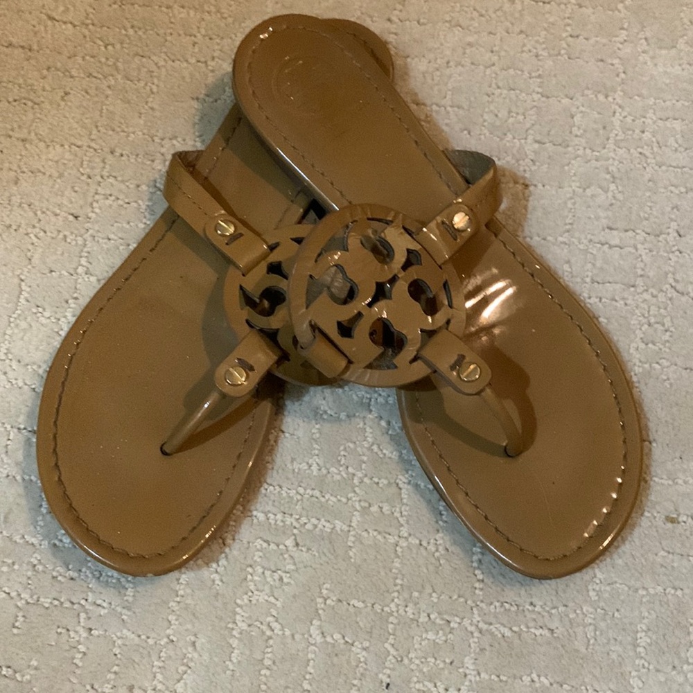 Tory Burch, classic flip-flop sandal